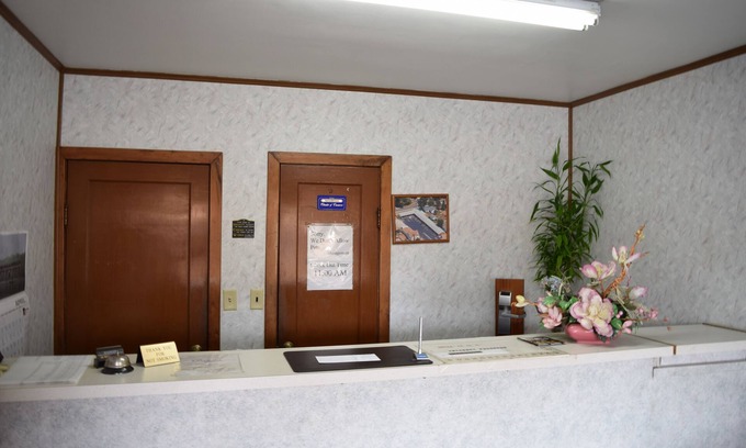 Taylorville Hotel | Economy Inn