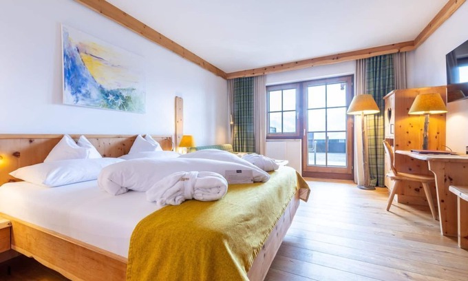 Haus House | "Edelweiß" - double room with bath, sep. WC (4-6 n.) - Nature and Wellness Hotel Höflehner