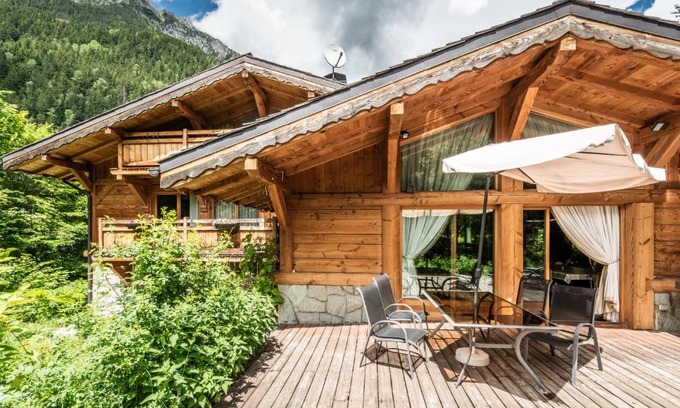 Chamonix-Mont-Blanc Ski Chalet | Eden Luxury Chalet Chamonix Gaillands