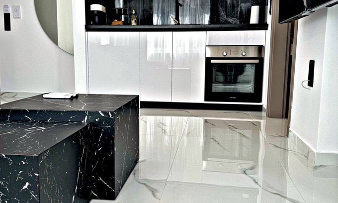 Ladadika Apartment | Eden Luxury Suite #2: Your Oasis in the heart of Thessaloniki