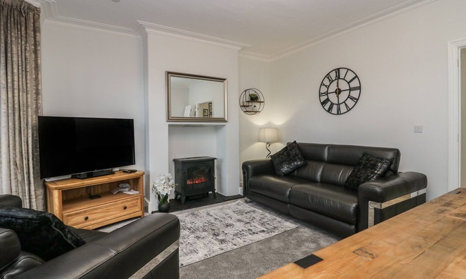 Bare Cottage | EDEN ON THE CRESCENT, family friendly in Morecambe