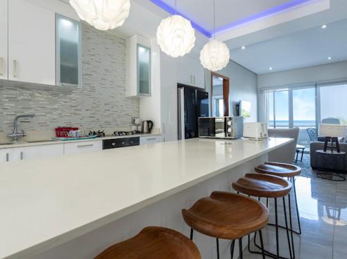 Shaka's Rock Apartment | Eden palms 22 sleeper