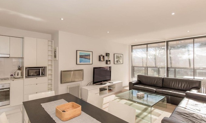 Jindabyne House | Edge 6 16 Clyde Street