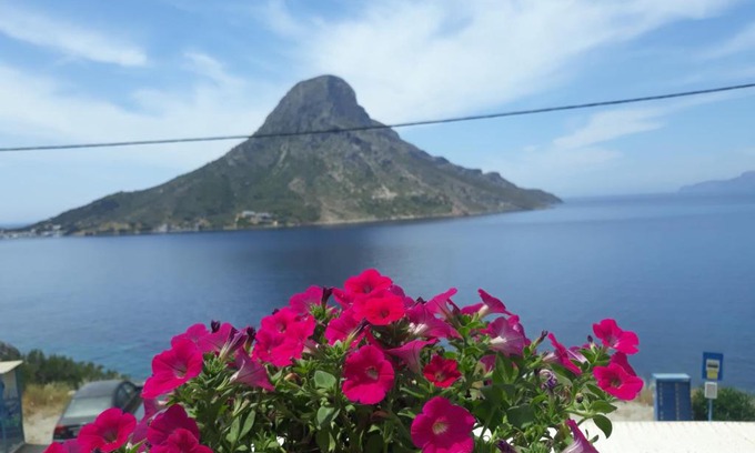 Massouri Apartment | Eftychias residence