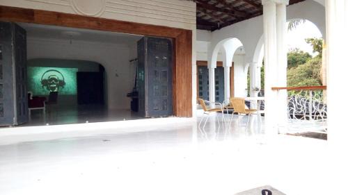 Entebbe Hotel | Egg Botanical View