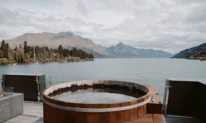 Queenstown City Centre Cabin | Eichardt's Private Hotel