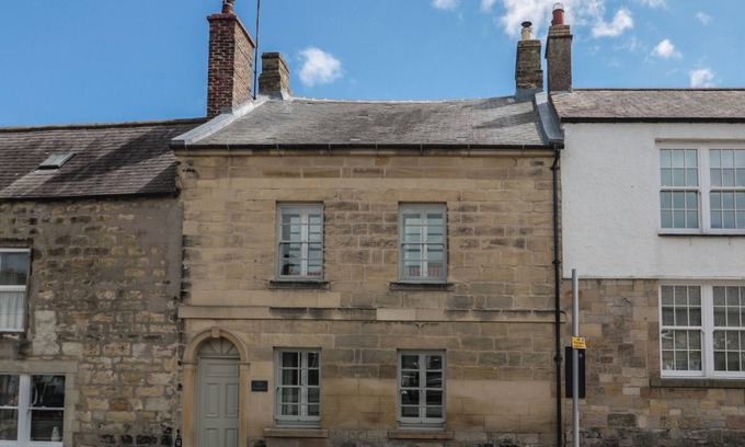 Warkworth Cottage | EIDER COTTAGE, pet friendly, character holiday cottage in Warkworth