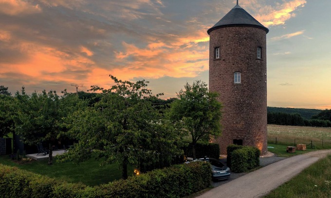 Utscheid House | Eiffel Tower Suite/Water Tower