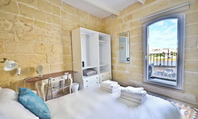 Birgu House | Eight Point Living BR6 - Birgu
