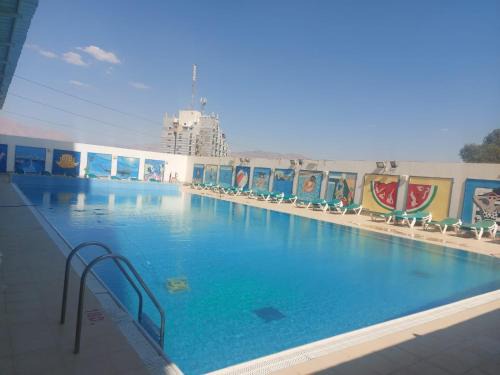 Eilat Apartment | Eilat Spring Vacation-Amazing Pool