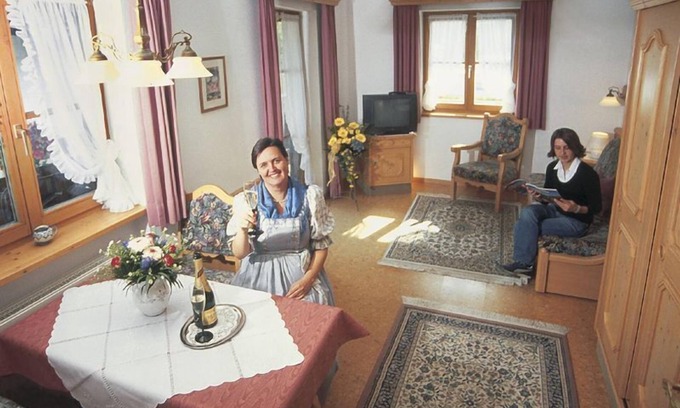 Groissenbach Apartment | Ein-Raum-Ferienwohnung (7) 32qm, Dusche/WC, Kochnische, Balkon