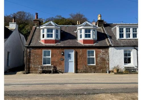 Corrie House | Eldon Cottage