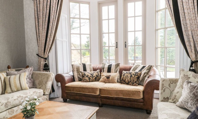 Long Preston House | ELDON COUNTRY, family friendly, with hot tub in Long Preston