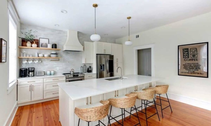 Historic Downtown Savannah Condo | Eleanor Loft, Quiet Refreshing Contemporary
