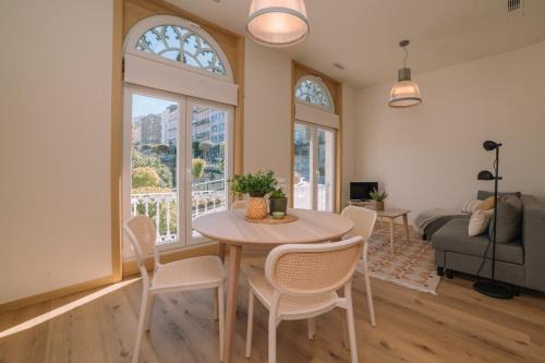 Vigo Apartment | Elegancia luz y calidez - Apto 1 by CABANA Rentals