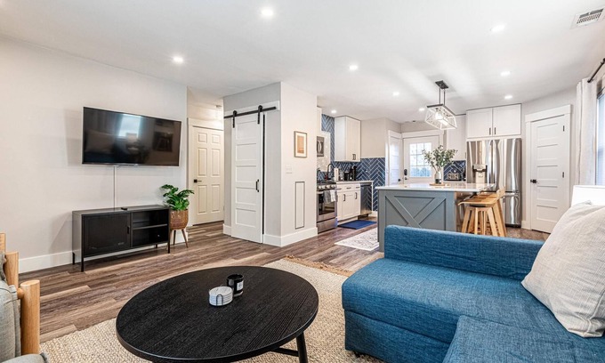 Ferndale House | Elegant 2BR Ferndale Cottage! Welcome!