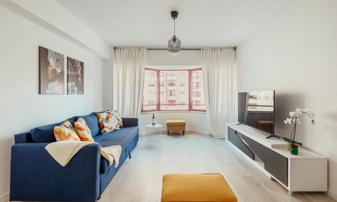 Sao Domingos de Benfica Apartment | Elegant 3 bedroom apt - City centre - garage - metro