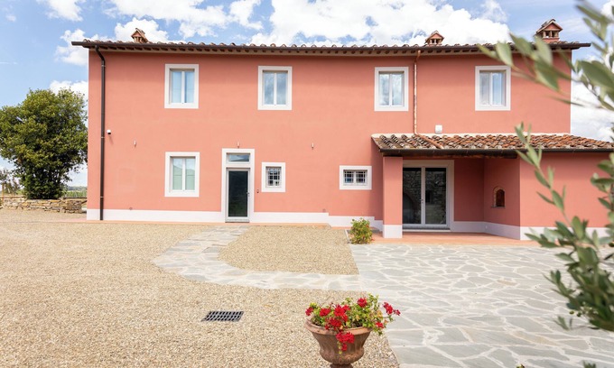 Le Bolle Villa | Elegant 5-Bedroom Villa in Chianti with A/C and Vineyard Views