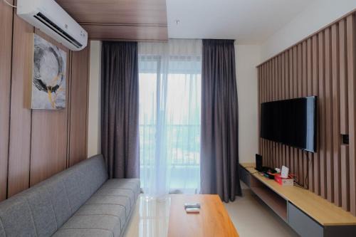 Semanggi Apartment | Elegant and Comfort 1BR at Ciputra World 2 Apartment By Travelio