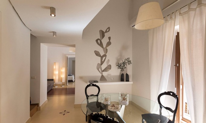 Catania City Centre Apartment | Elegant Apartment "Etnart Gallery House"
