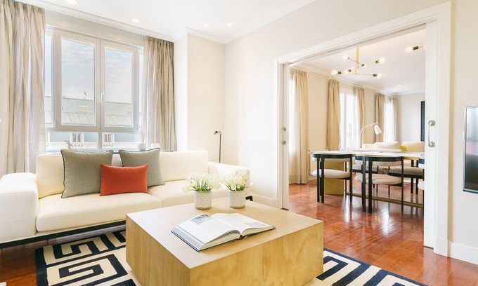 Recoletos Apartment | Elegant apartment in the Salamanca district