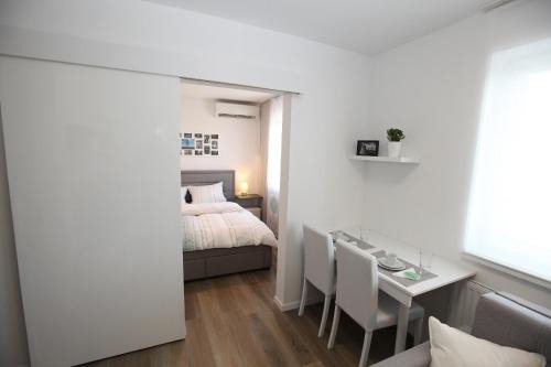 Maribor Apartment | Elegant central Apt Maribor w/Parking