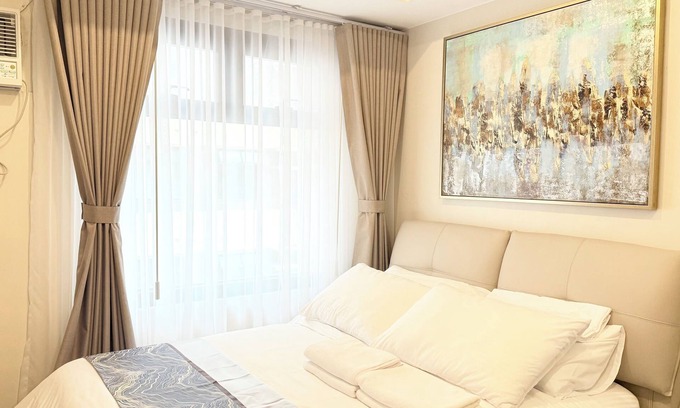 Kaunlaran Condo | Elegant Condo Suite - Aurora Escalades Cubao Quezon City