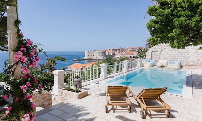 Ploce Villa | Elegant Dubrovnik Villa | 5 Bedrooms | Villa Dubrovnik Supila