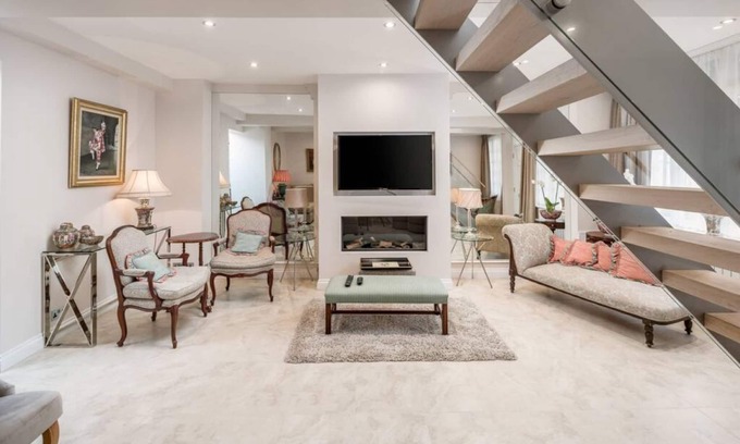 Pembridge House | Elegant house with rooftop terrace