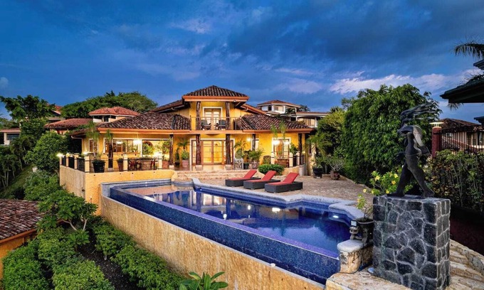 Playa Hermosa House | Elegant Luxury Villa with Breathtaking Papagayo Bay Views