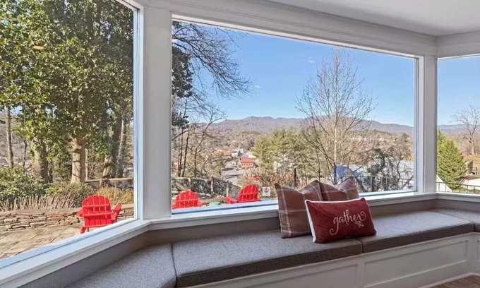 Bryson City House | Elegant Mountain Escape Stunning Views Fire Pit Game Room Walk to Town