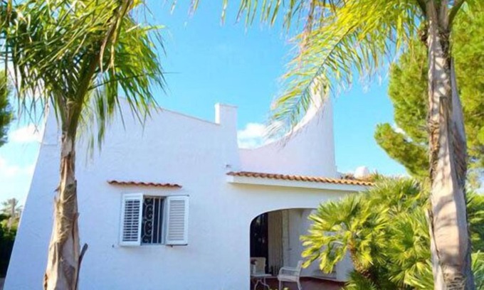 Rosa Marina House | Elegant Seaside Villa with Mediterranean Garden (200 m to Beach)