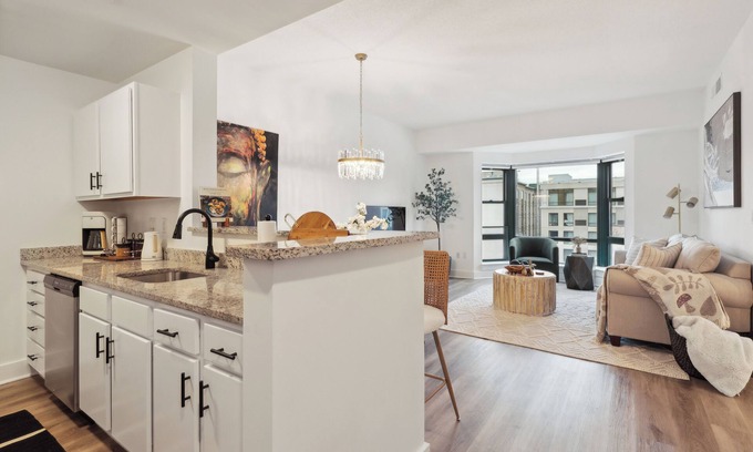 Downtown Apartment | Elegant Urban Living Downtown Stamford