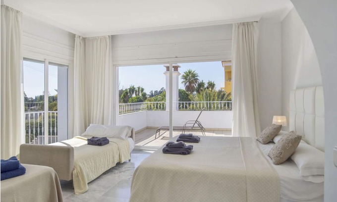 Puerto Banus Villa | Elegant Villa Retreat