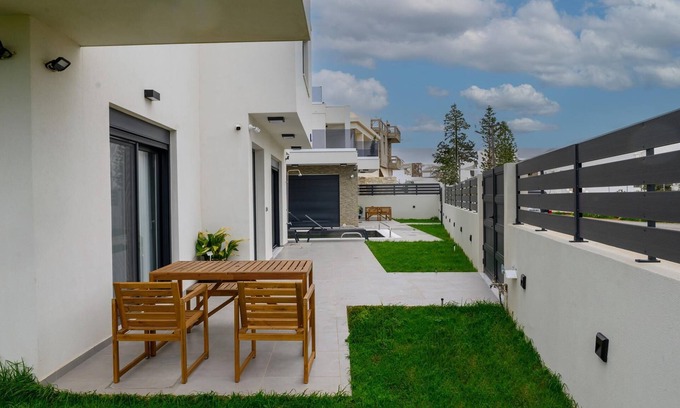 Gournai Villa | Elegant Villa with Shared Pool in Crete