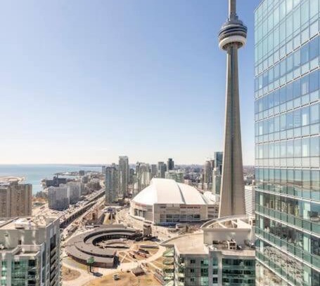 Toronto Entertainment District Apartment | Elegant Waterfront Downtown Toronto / Unobstructed CN Tower View