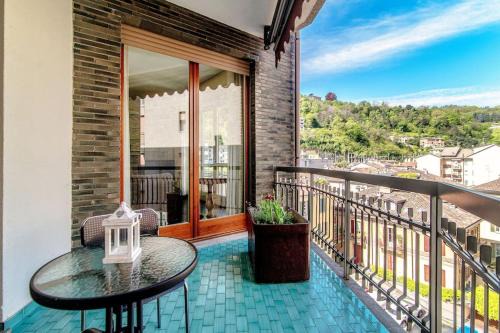 Como Apartment | Elegante casa con Garage AC WiFi balcony