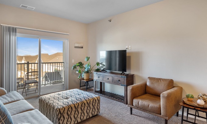 Waukee Apartment | Elevated Spacious Comfortable 2 King Amenities