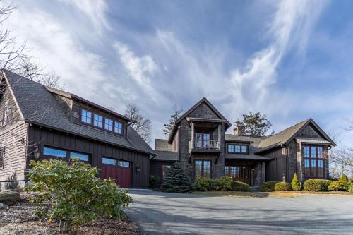 Newland House | Elk Camp Lodge