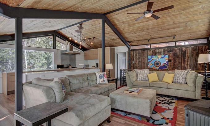 Breckenridge Heights House | Elk Horn Cabin
