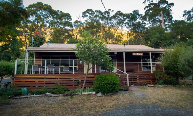 Halls Gap House | Ellimata Holiday Cottage