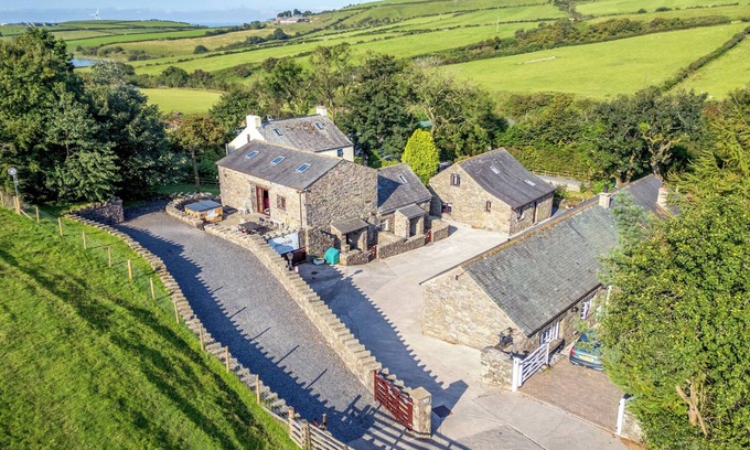 Newland Near Ulverston Cottage | Elm Lodge