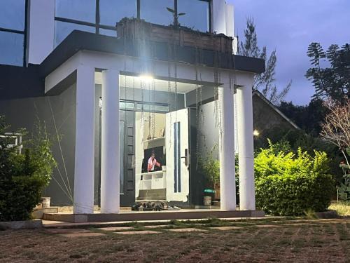 Ngelani Ski Chalet | Elmadel Coffee Gardens 4Bed Rustic Wooden House