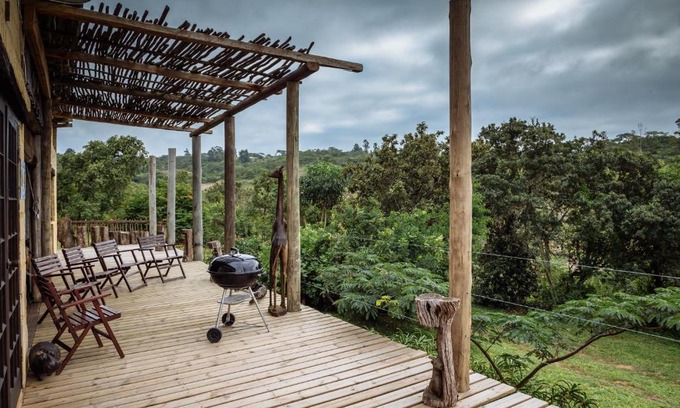 White River Bed & Breakfast | Eloff Guest House and Gallery