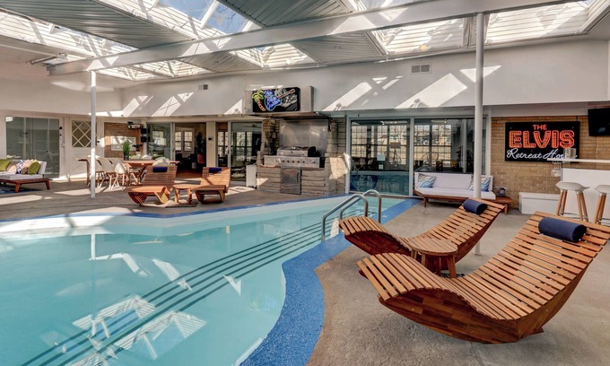 Independence House | Elvis Retreat Heated Pool Mins from Arrowhead