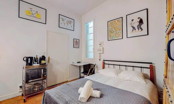 Saint-Etienne Apartment | Em 9 - Hypercentre/Métro Carmes à 5 min