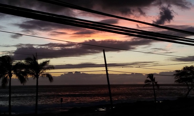 Nanakuli House | email/text me for personal details . noakua@aol.com . 808 256 4008