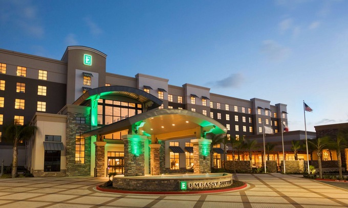 McAllen Hotel | Embassy Suites by Hilton McAllen Convention Center