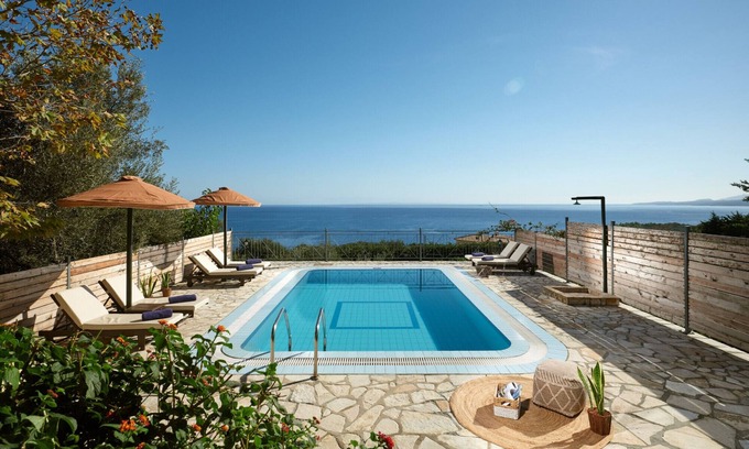 Varvara Villa | Emerald Superior Villa