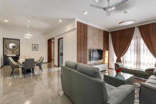 D Costa Layout Apartment | Emerlad Apartment 201 Nr MG Road Housekeeping